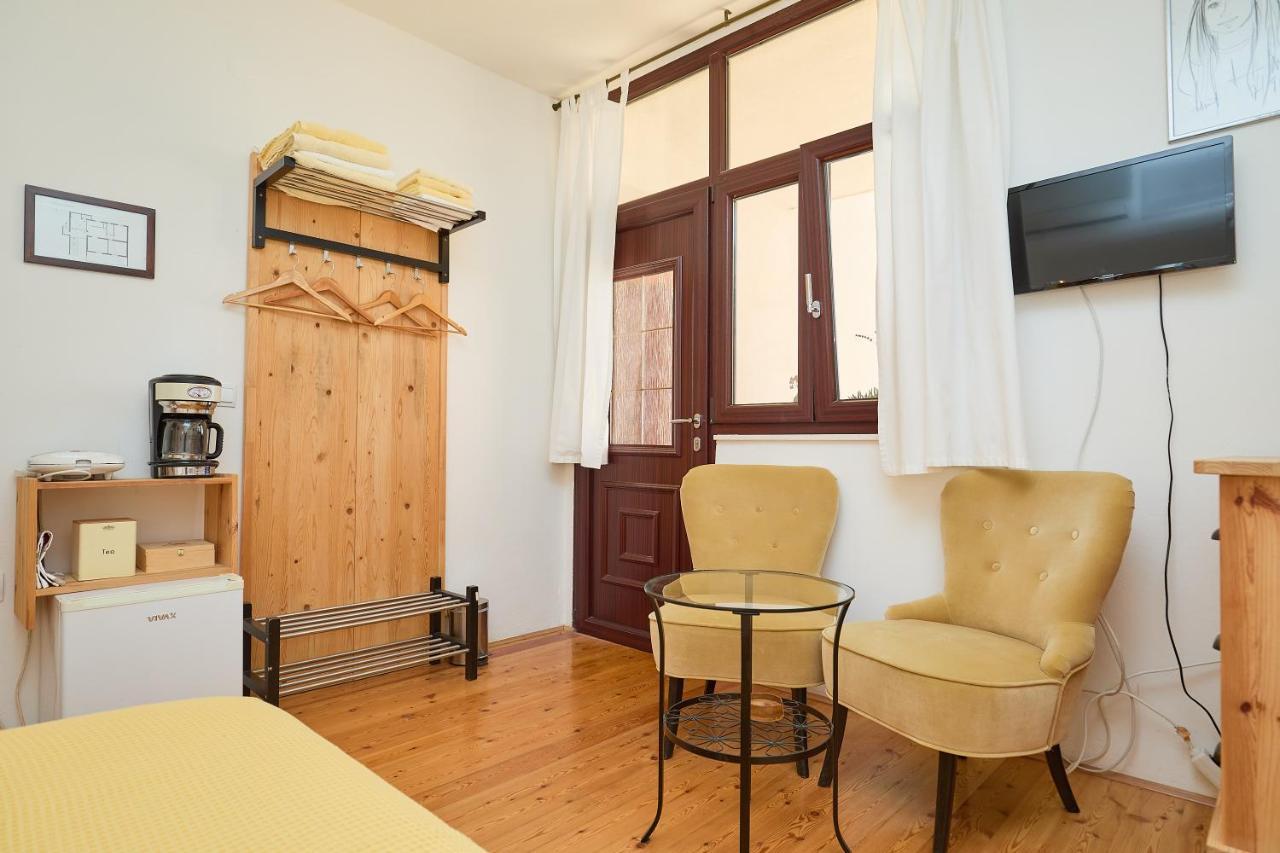 Room Over Old Town Дубровник Екстер'єр фото